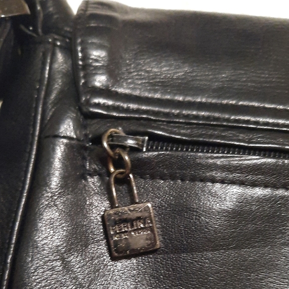 Perlina Black Leather Crossbody Bag - Picture 6 of 8